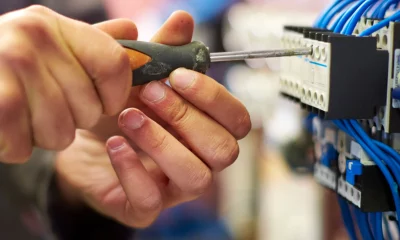 electricians' screwdrivers