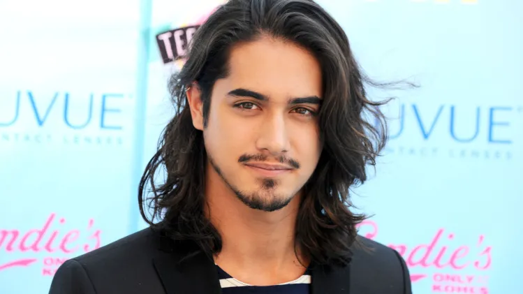 avan jogia